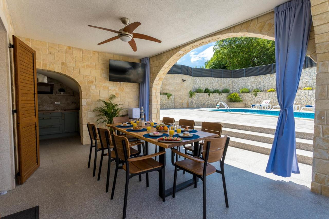 Terrace overlooking the pool